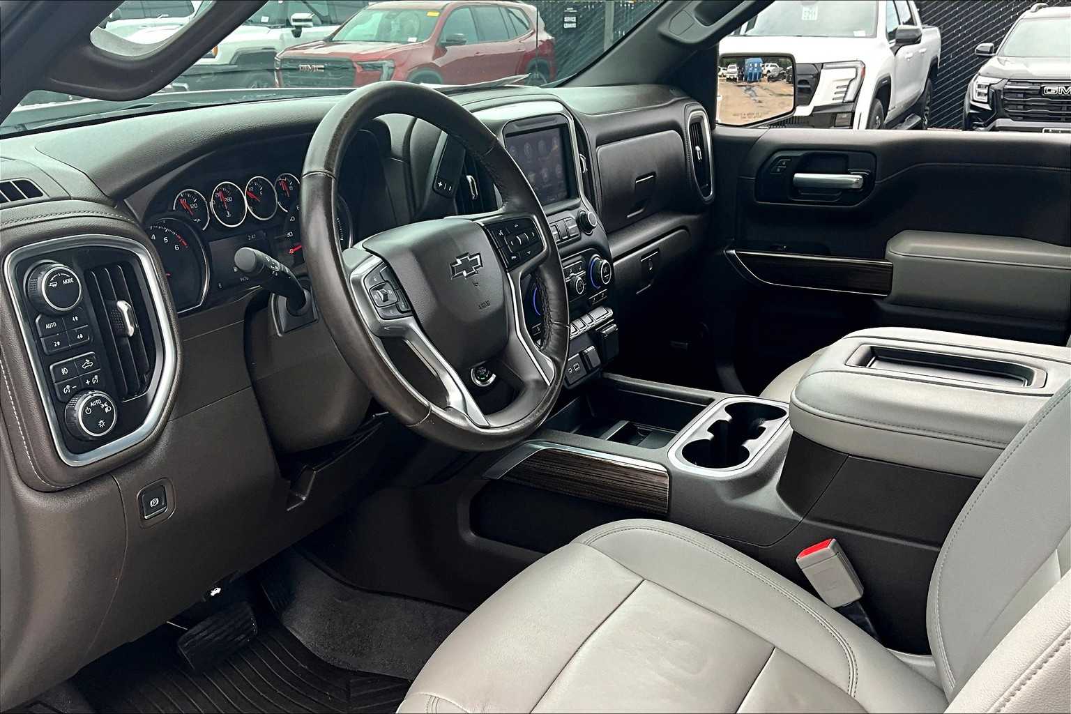 2021 Chevrolet Silverado 1500 RST photo 16