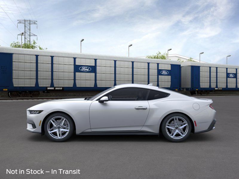 2025 Ford Mustang Premium photo 3