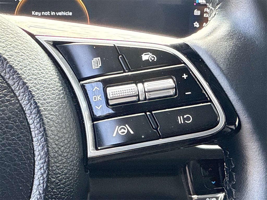 2024 Kia Seltos EX photo 25