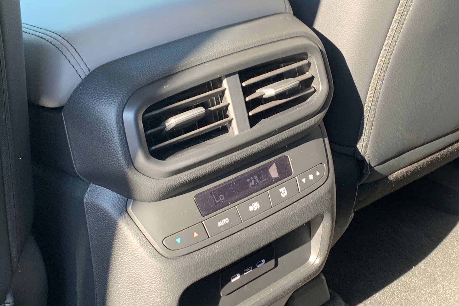 2025 Honda Pilot Touring photo 12
