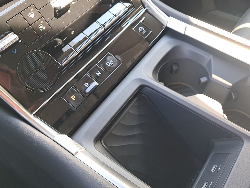 2026 Nissan Armada SV photo 24