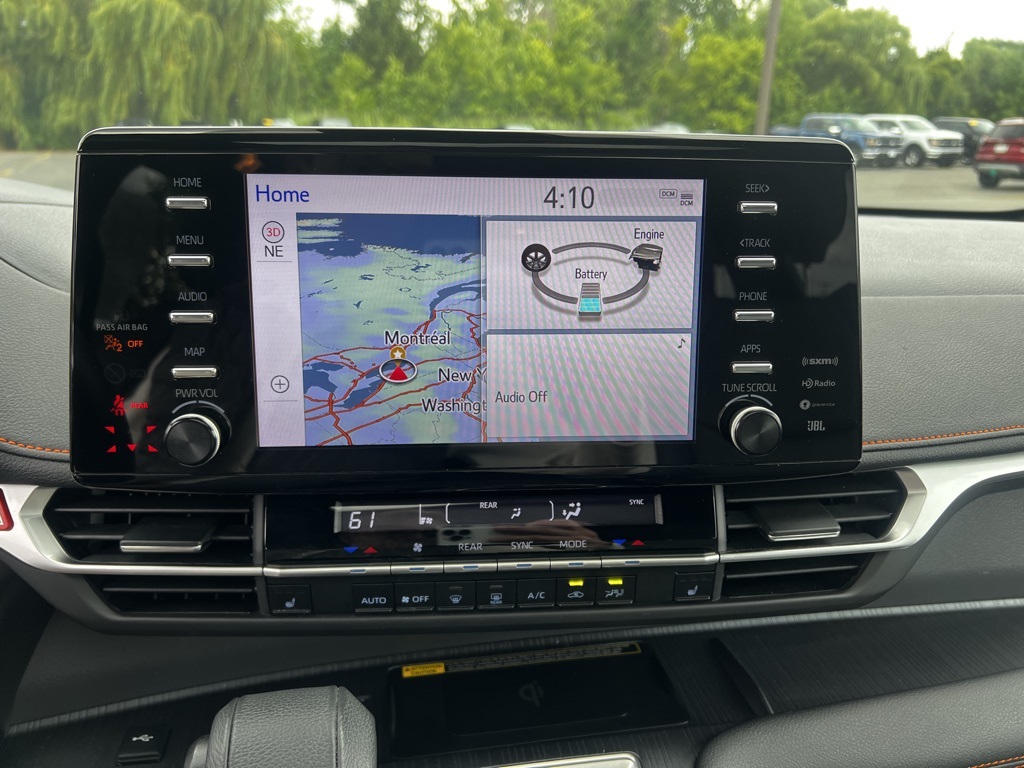 2022 Toyota Sienna XSE photo 11