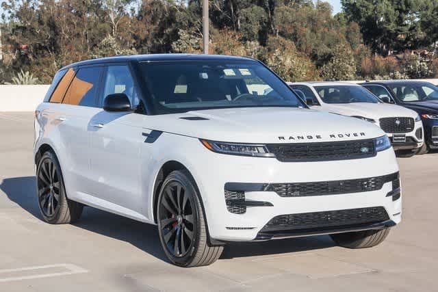 2025 Land Rover Range Rover Sport SE photo 3