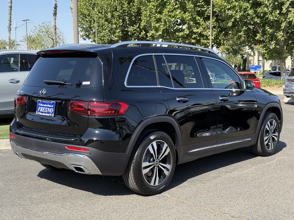 2026 Mercedes Benz GLB 250 photo 2
