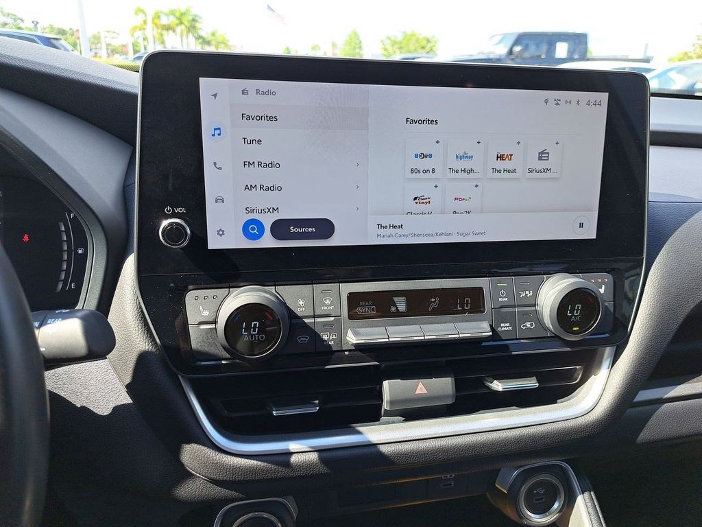 2024 Toyota Grand Highlander XLE photo 17
