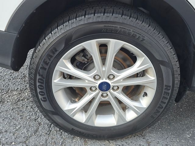 2017 Ford Escape SE photo 16