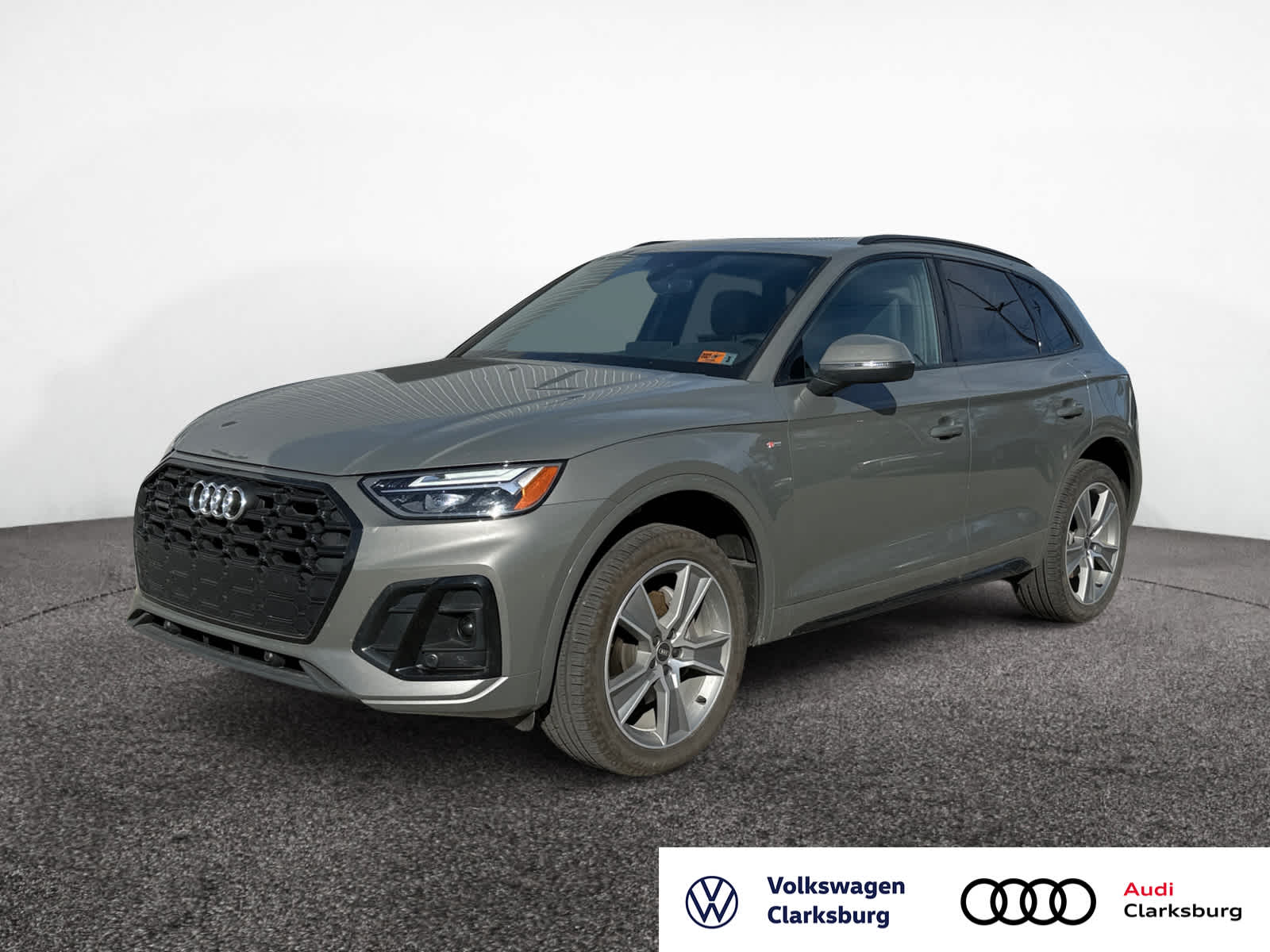 2025 Audi Q5 Premium's photo