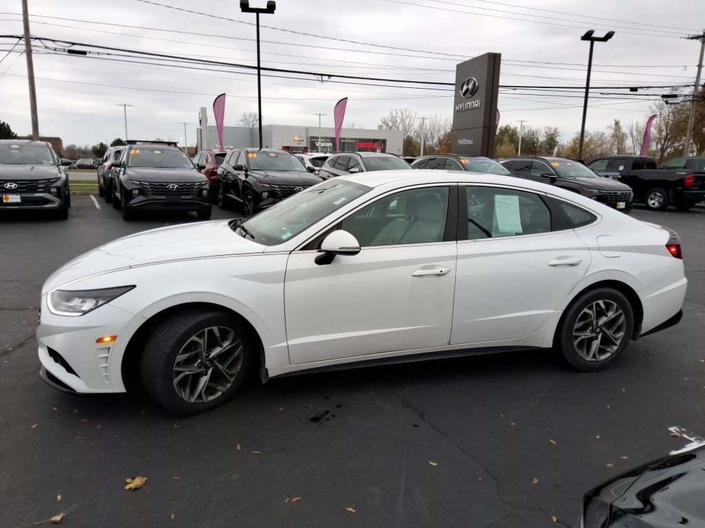 2020 Hyundai Sonata SEL photo 2