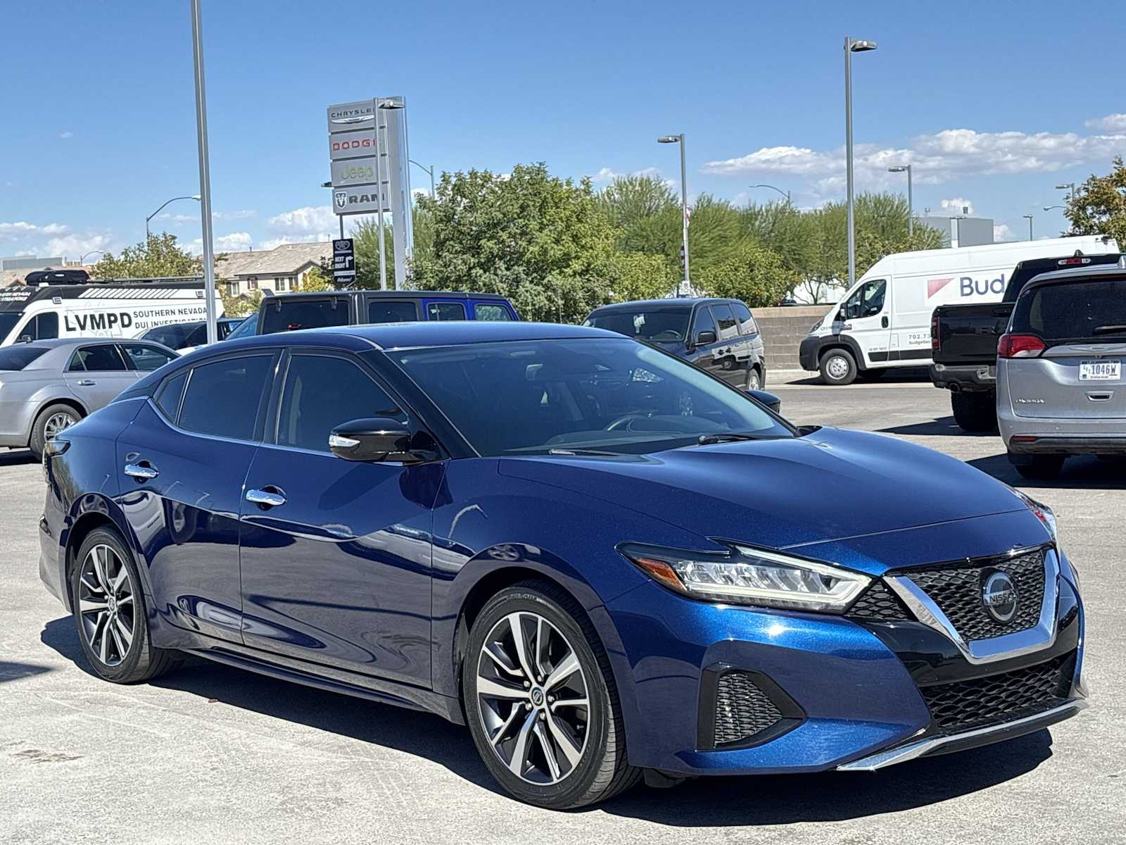 2020 Nissan Maxima SV photo 3