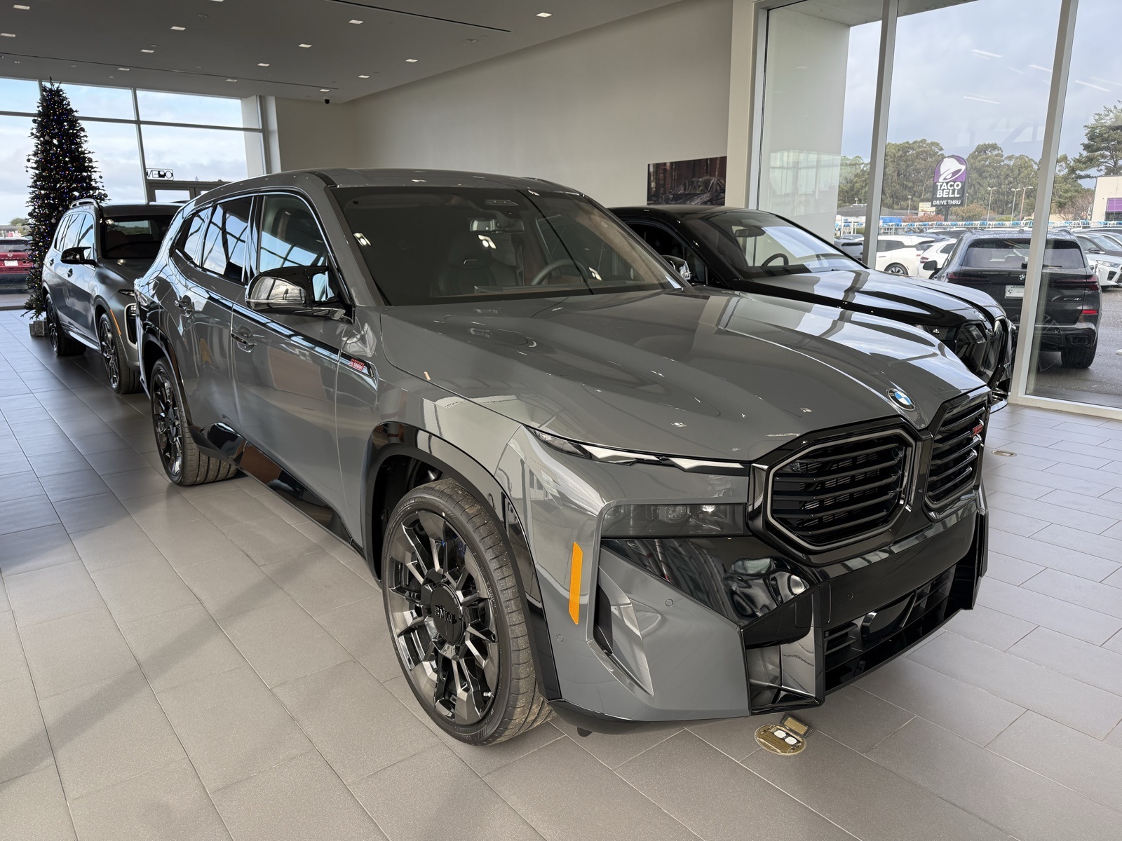 2026 BMW XM Base's photo