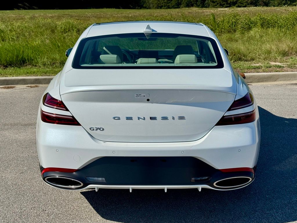 2026 Genesis G70 2.5T Prestige photo 11
