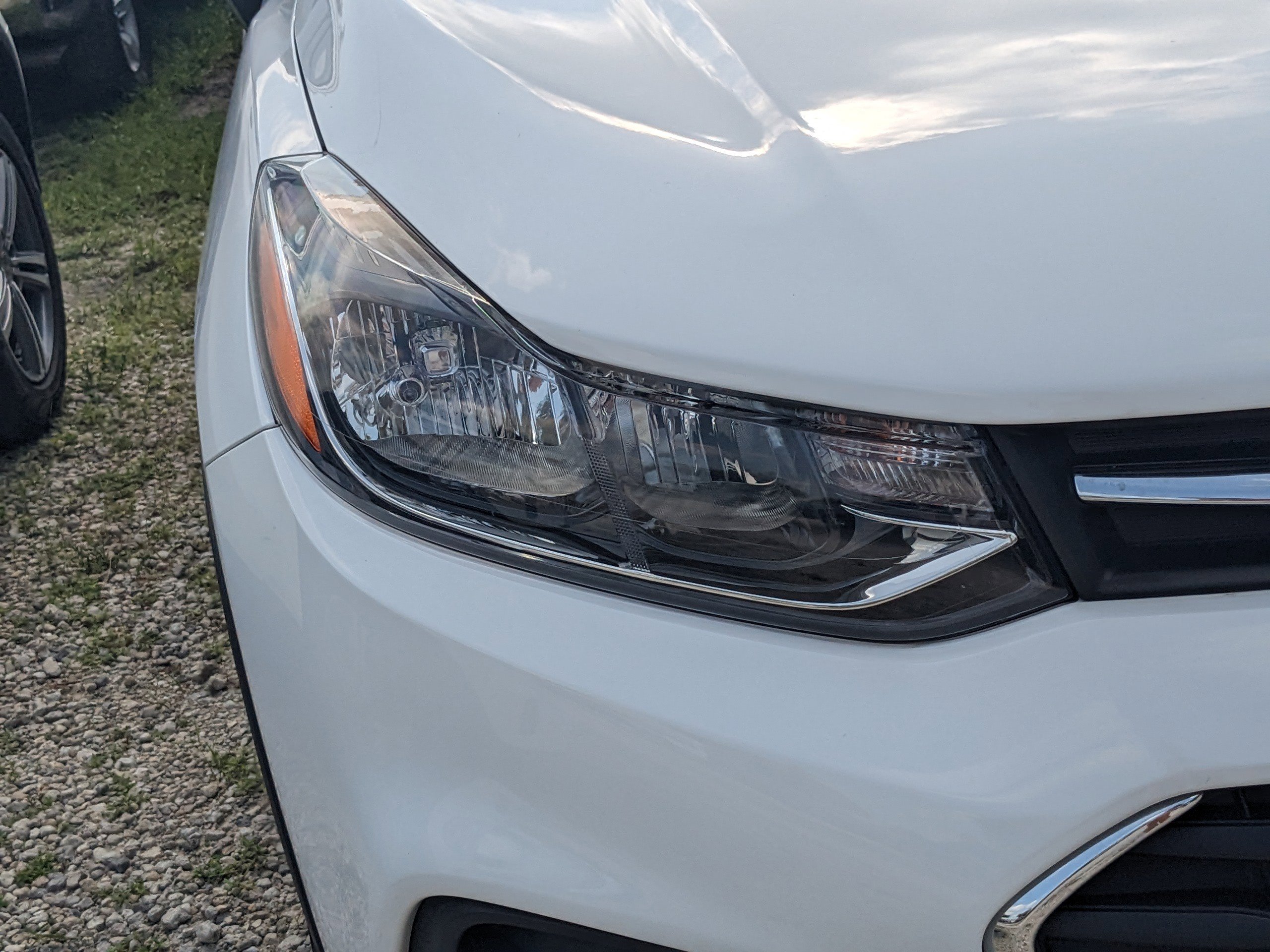 2022 Chevrolet Trax LS photo 8