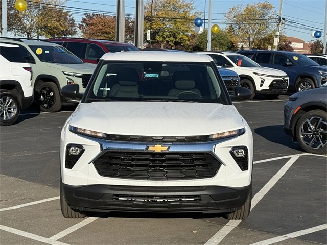 2026 Chevrolet Trailblazer LS photo 2