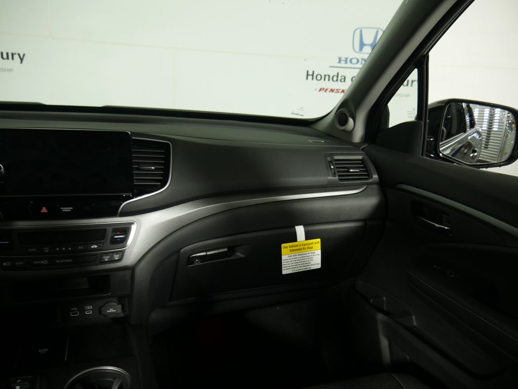 2025 Honda Ridgeline Sport photo 14