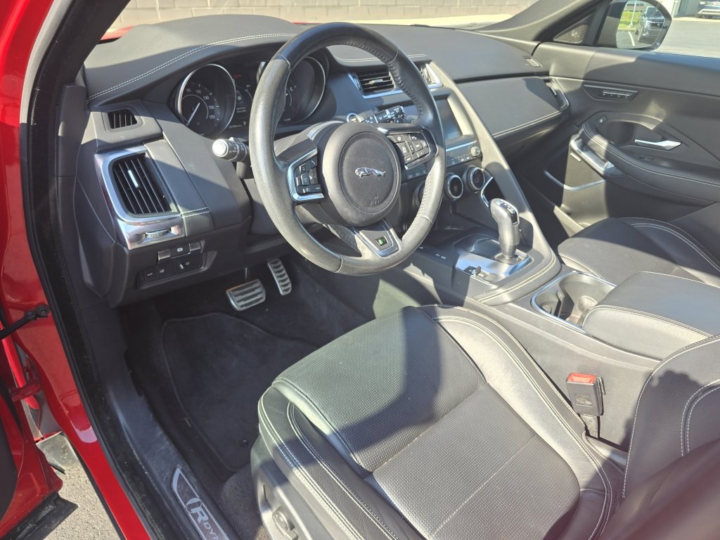 2019 Jaguar E-PACE R-Dynamic S photo 31