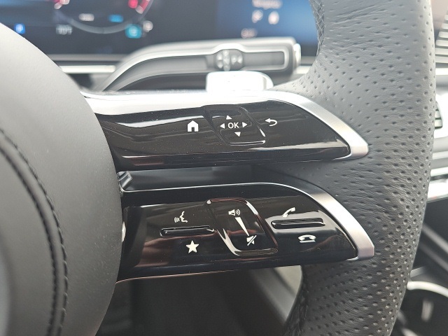 2026 Mercedes Benz GLS 450 4MATIC photo 22