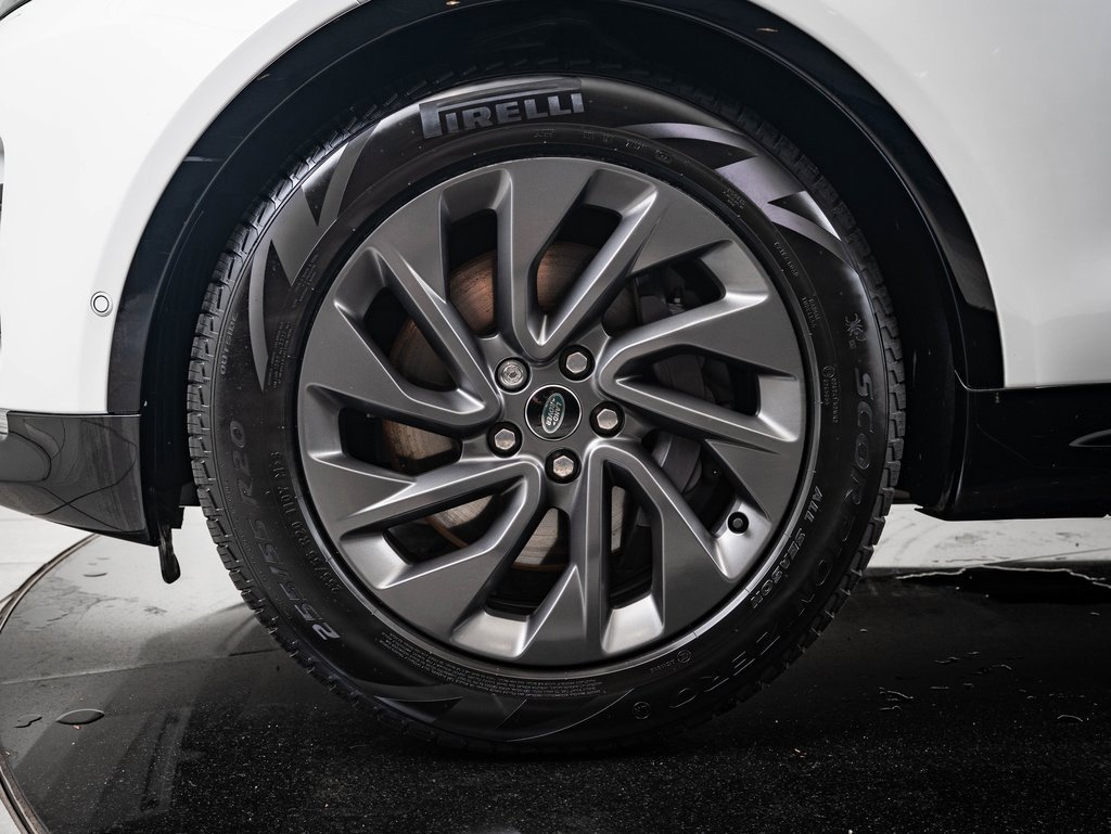 2023 Land Rover Discovery S R-Dynamic photo 12
