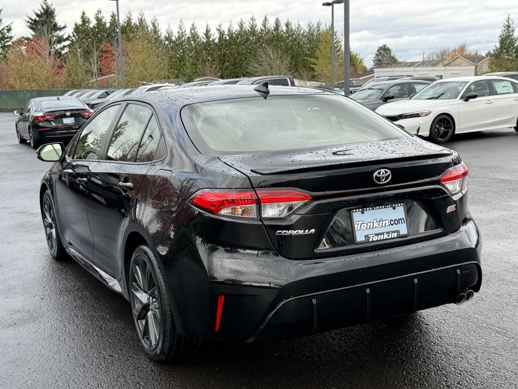 2024 Toyota Corolla SE photo 3