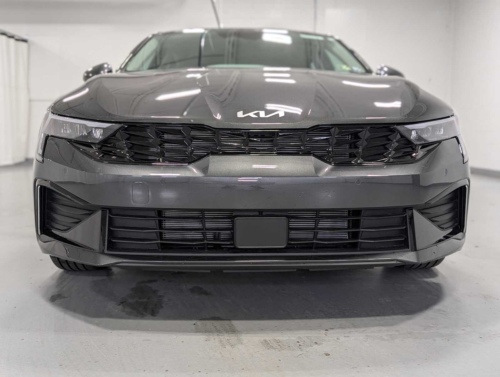 2025 Kia K5 LXS photo 2