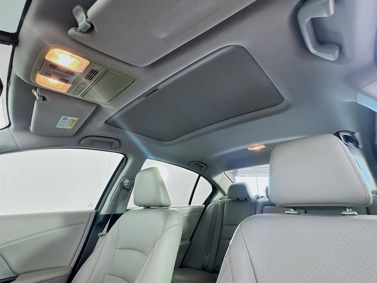 2016 Honda Accord EX-L photo 12