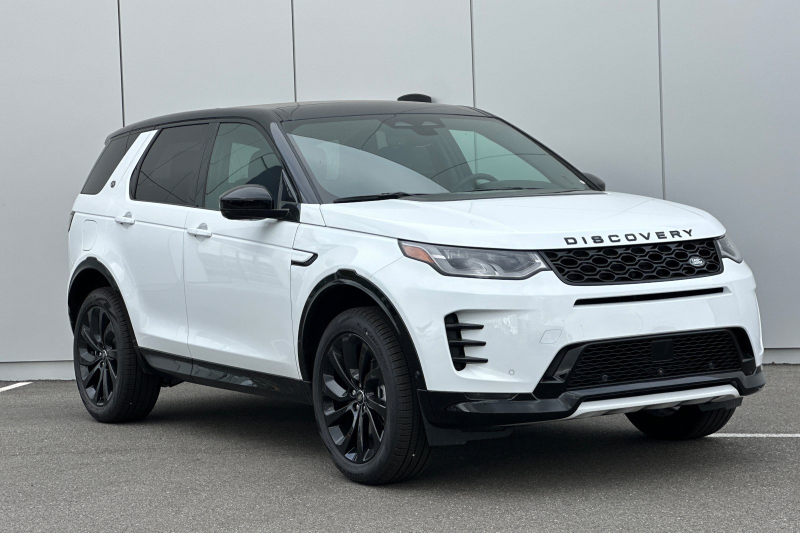 2025 Land Rover Discovery Sport Dynamic SE photo 7