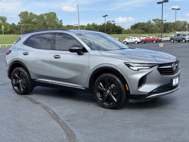 2023 Buick Envision Essence's photo