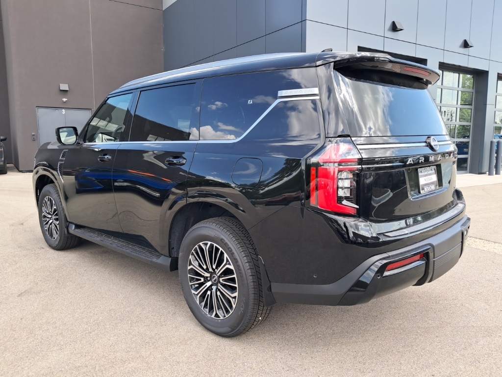 2025 Nissan Armada SL photo 3