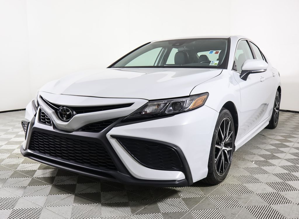 2023 Toyota Camry SE photo 2