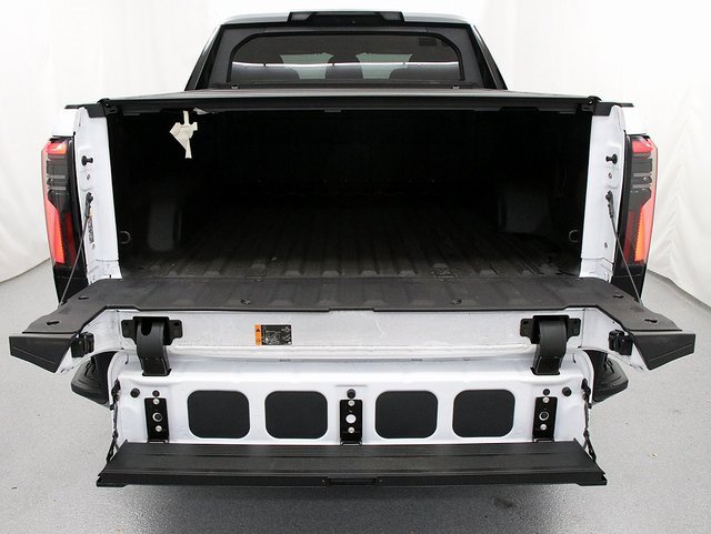 2026 Gmc Sierra EV AT4 photo 7