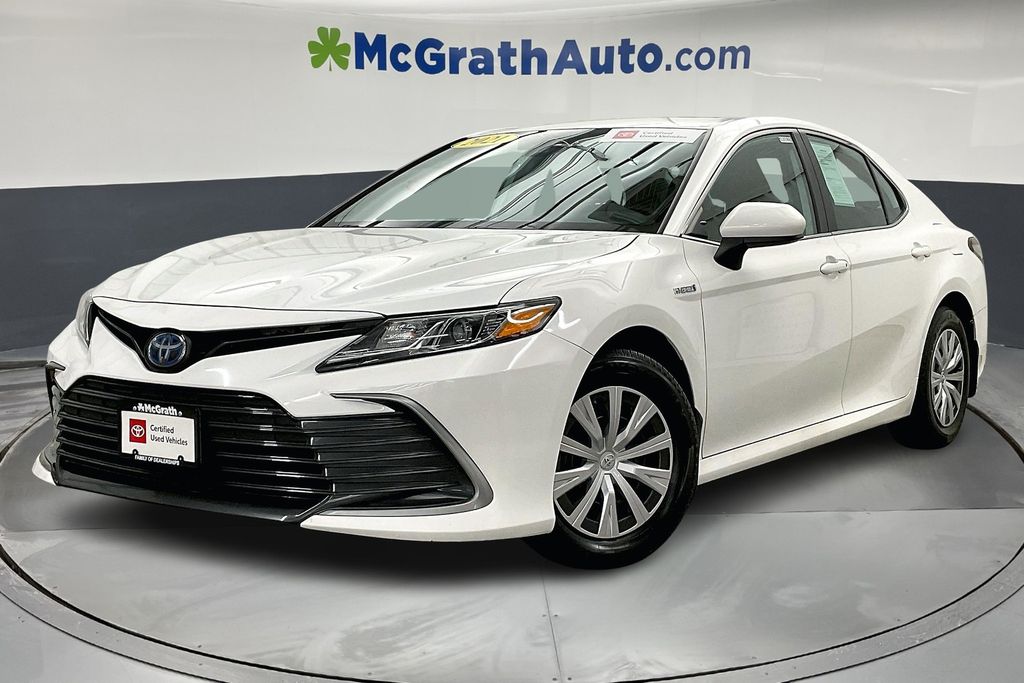 2021 Toyota Camry Hybrid LE photo 2