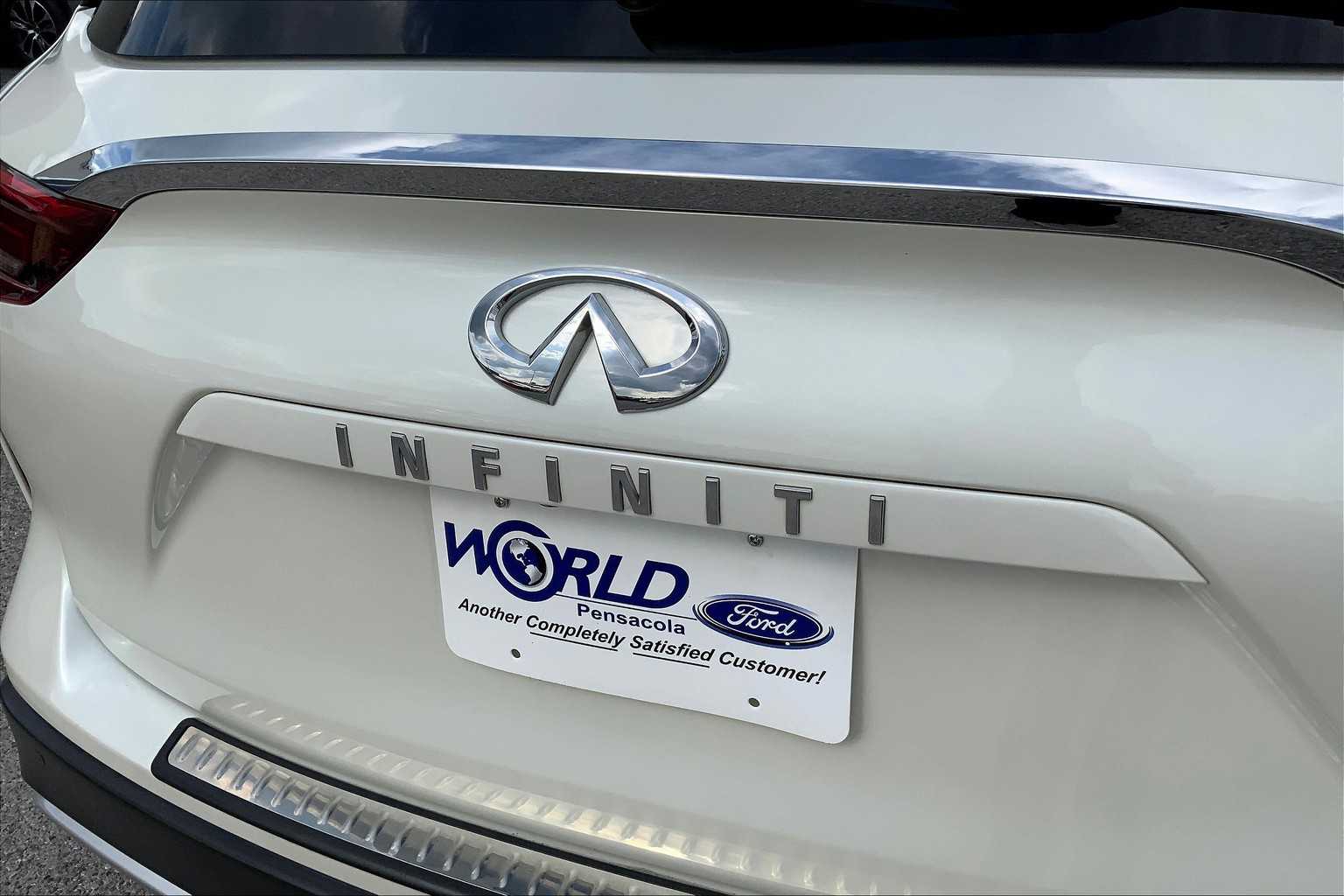 2019 Infiniti QX50 Essential photo 30