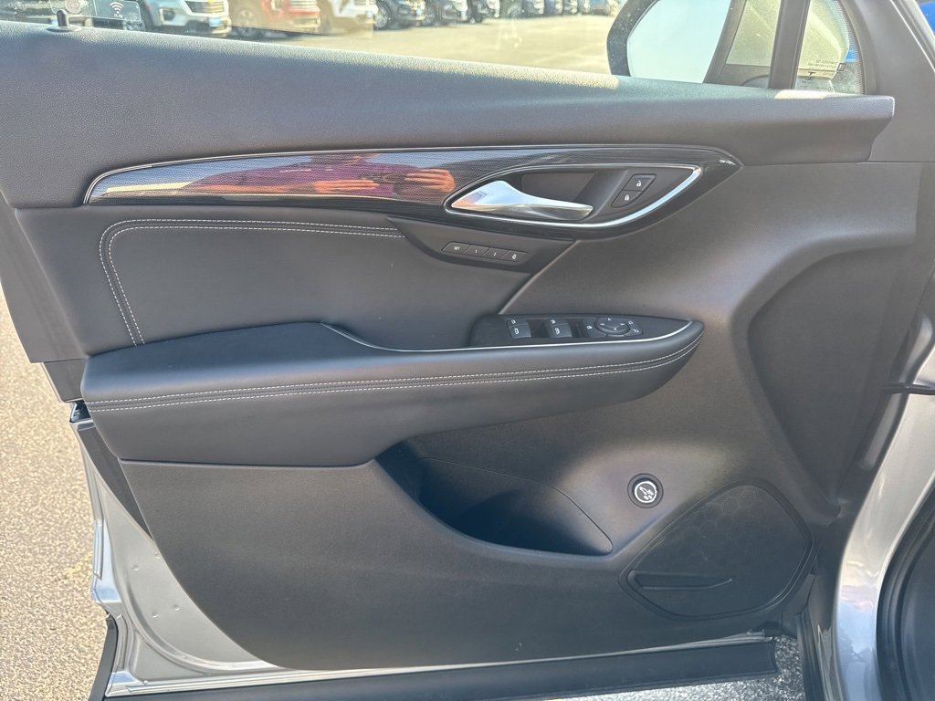 2023 Buick Envision Essence photo 17