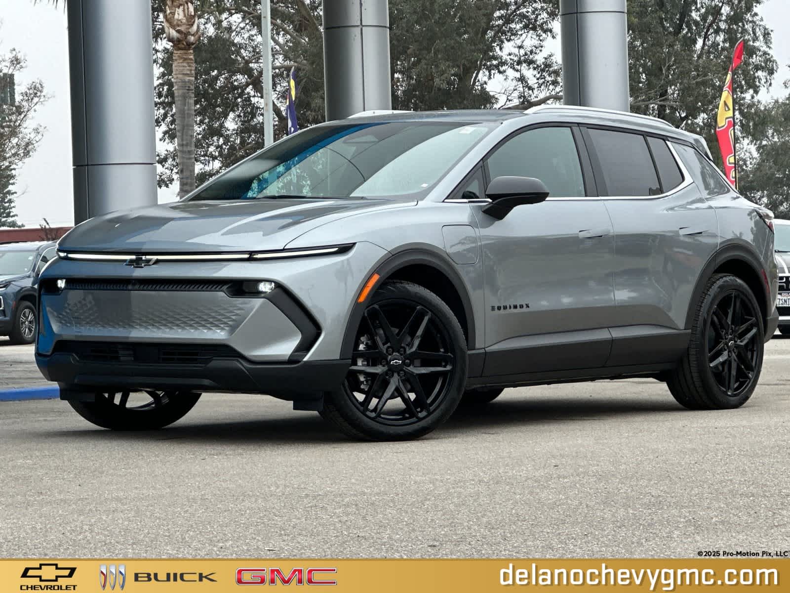 2026 Chevrolet Equinox EV 2LT's photo