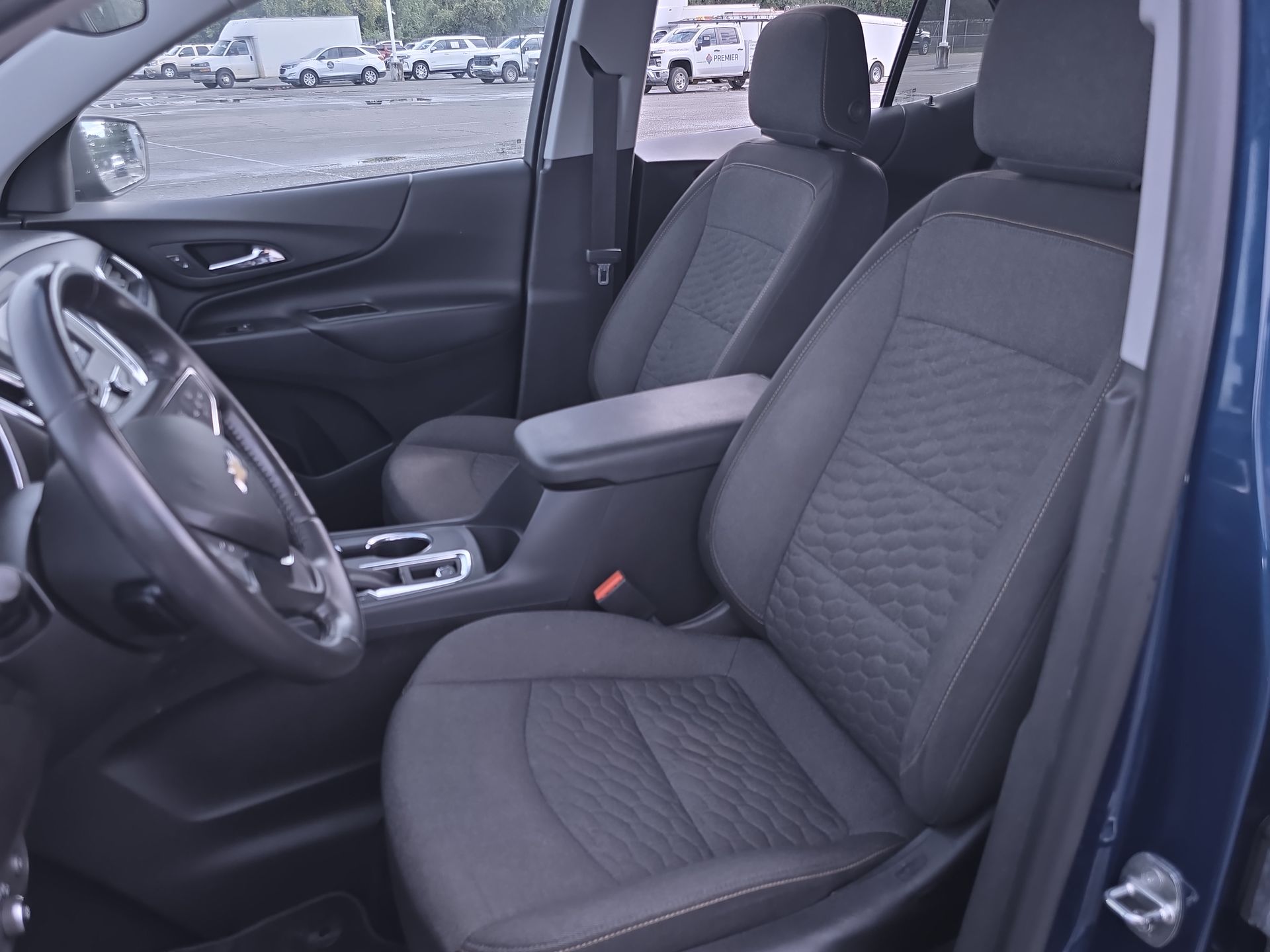 2021 Chevrolet Equinox LT photo 18