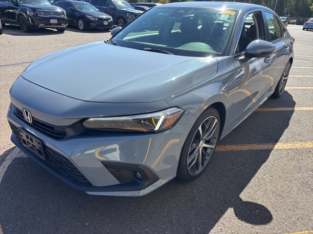 2022 Honda Civic Touring photo 3