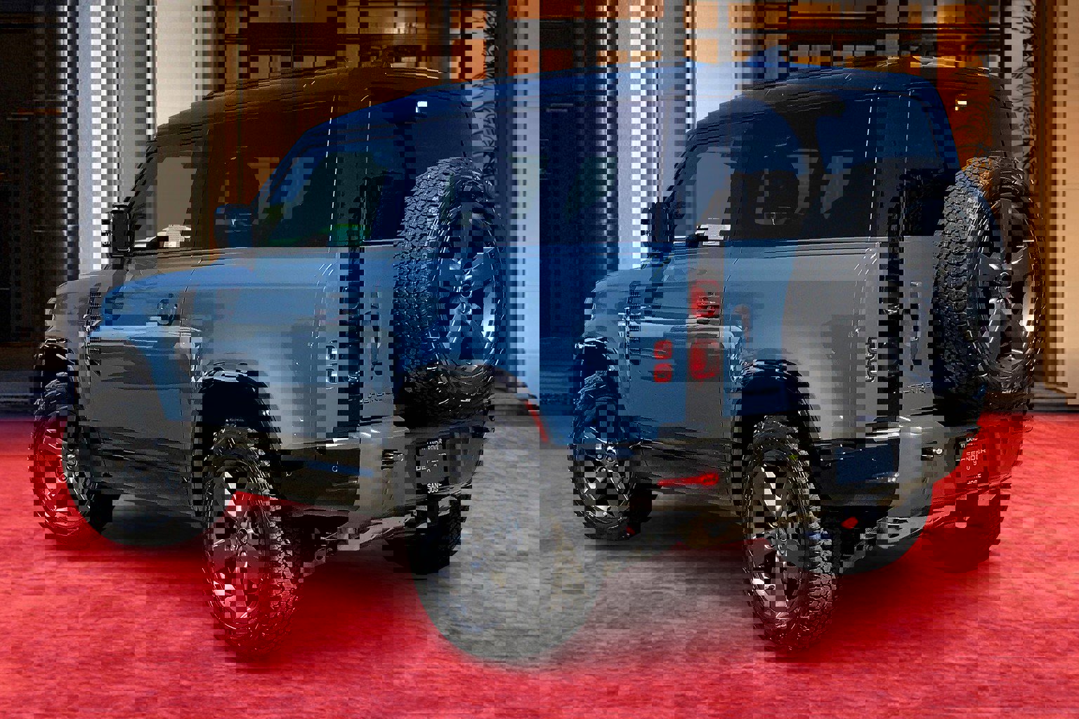 2025 Land Rover Defender 90 X-Dynamic SE photo 3