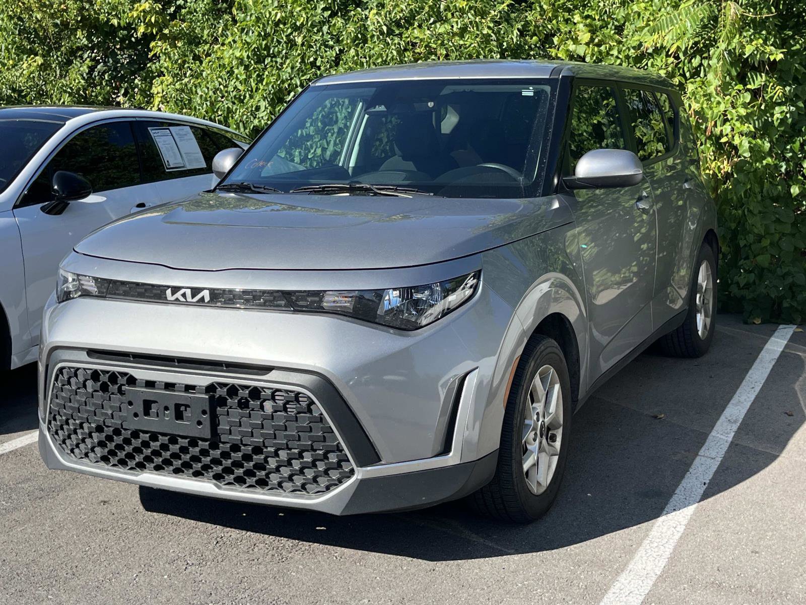 2023 Kia Soul LX photo 2