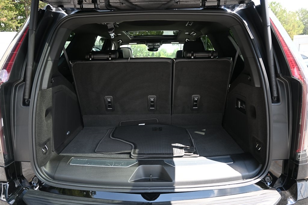 2023 Cadillac Escalade Premium Luxury photo 27