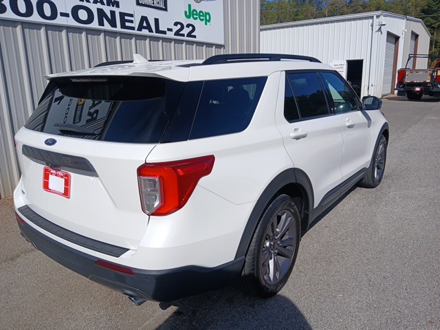 2022 Ford Explorer XLT photo 3