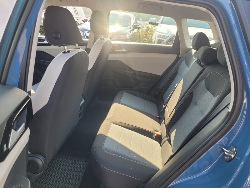 2025 Volkswagen Taos S photo 4