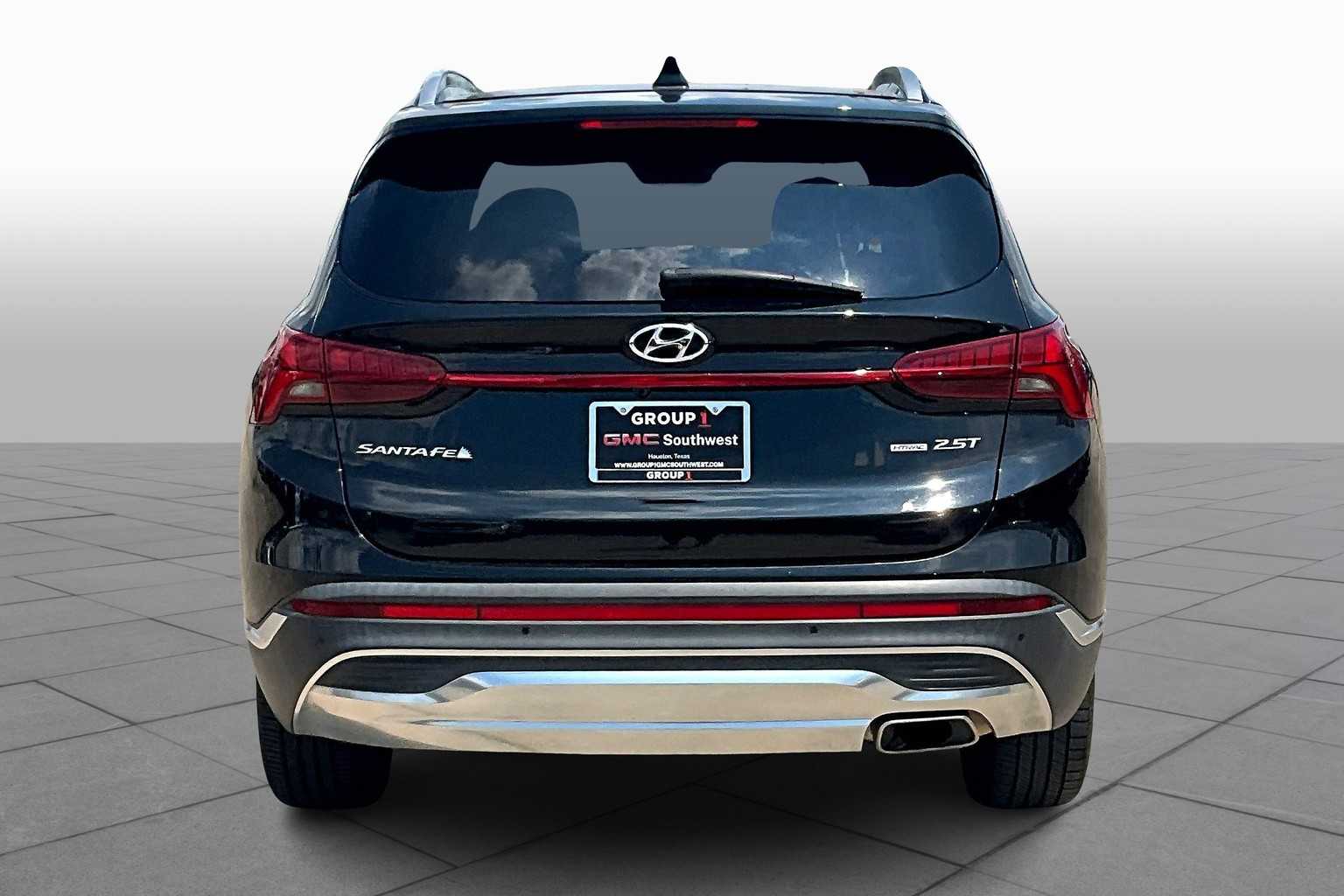 2022 Hyundai Santa Fe Limited Sport photo 4