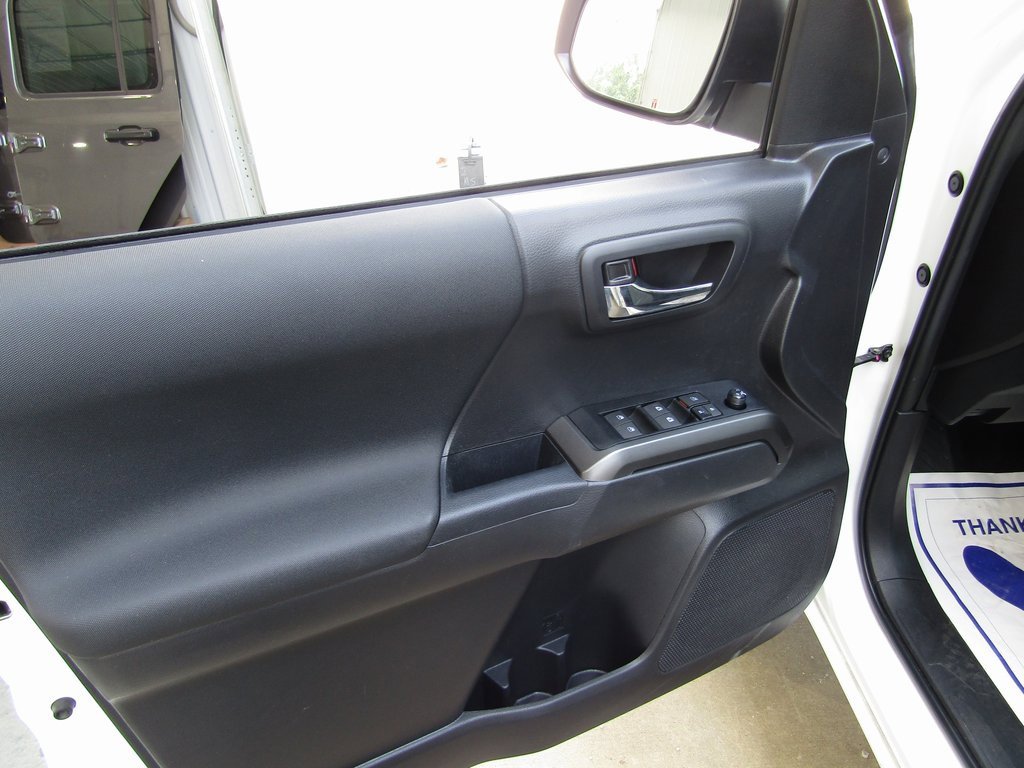 2023 Toyota Tacoma Double Cab V6 photo 15