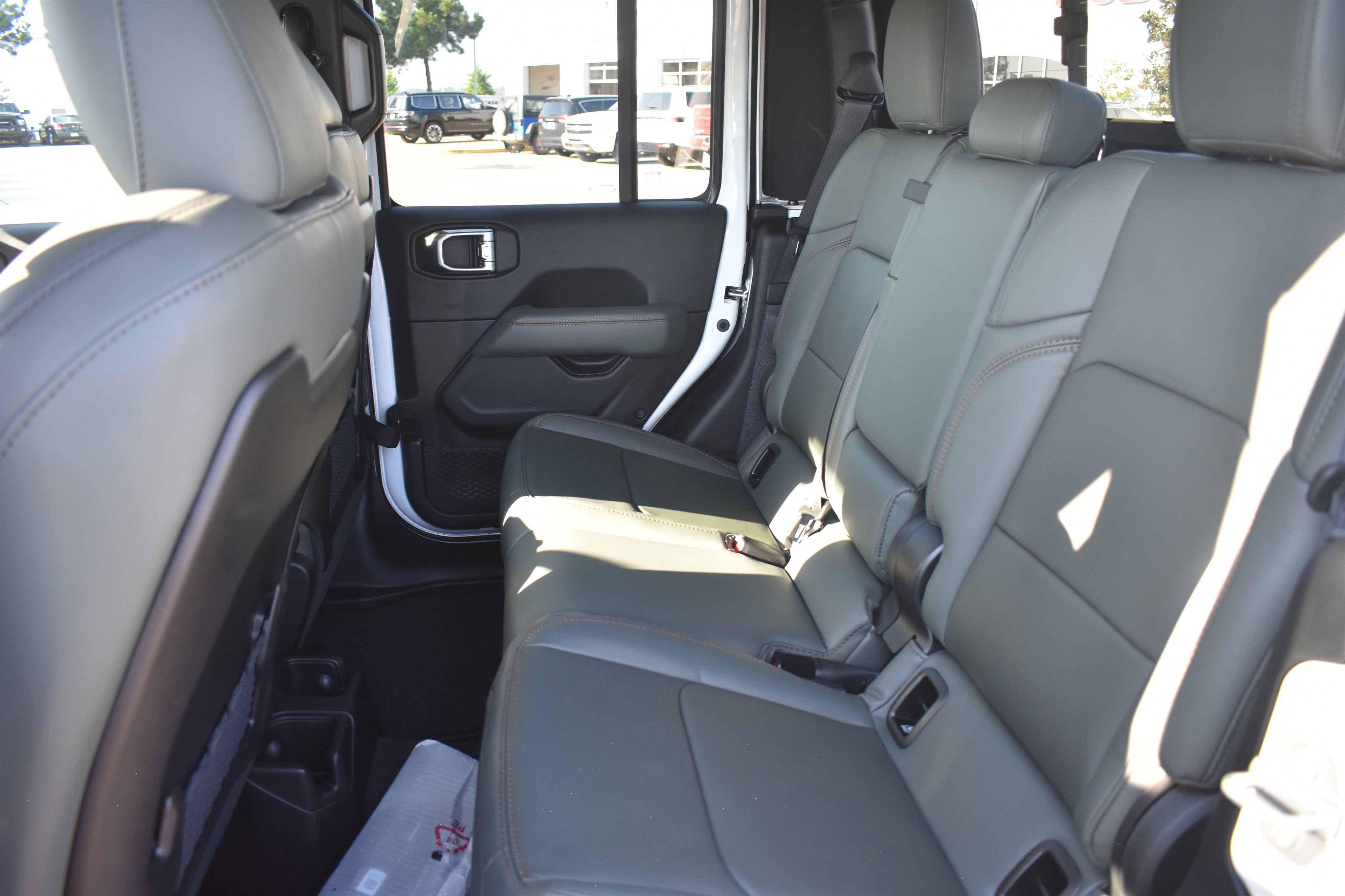 2025 Jeep Gladiator Mojave photo 9