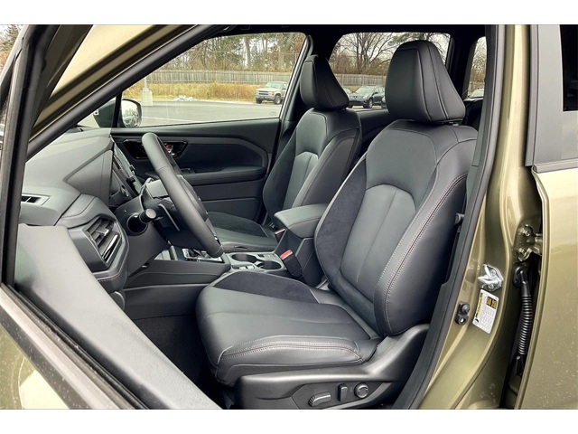 2025 Subaru Forester Touring photo 21