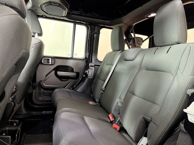 2021 Jeep Wrangler Unlimited Willys photo 23