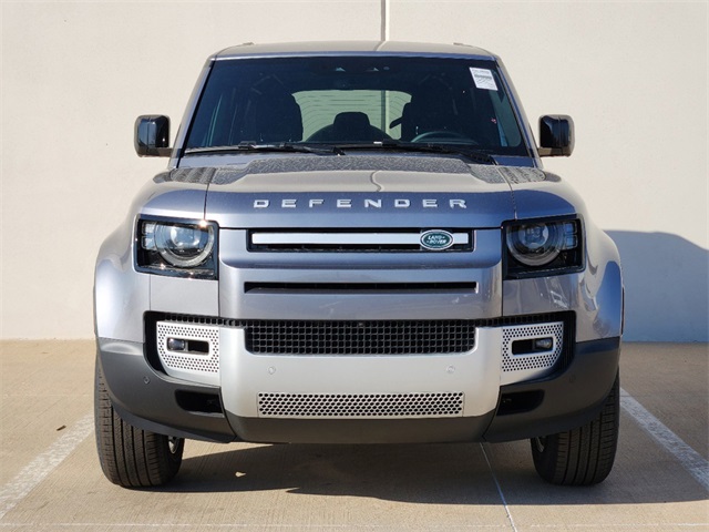2024 Land Rover Defender 110 S photo 2