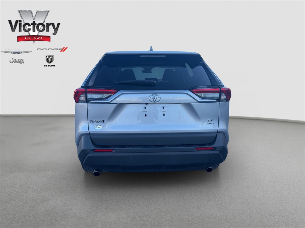 2024 Toyota RAV4 LE photo 5