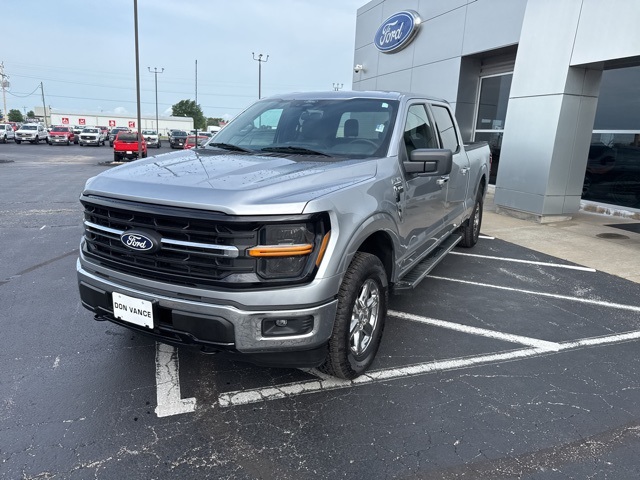 2025 Ford F-150 XLT photo 2