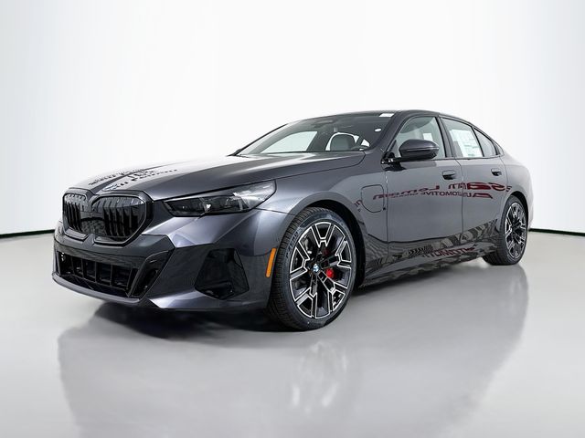 2026 Bmw 550e xDrive photo 3