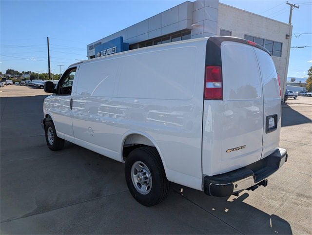 2025 Chevrolet Express Cargo 2500 photo 2